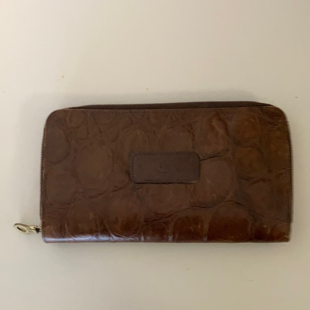 Dooney & Bourke Clutch